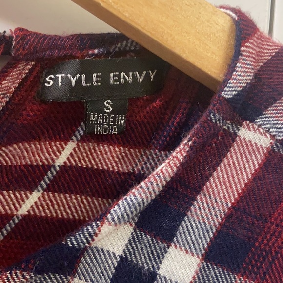 STYLE ENVY red, white, & blue blouse - Picture 2 of 2